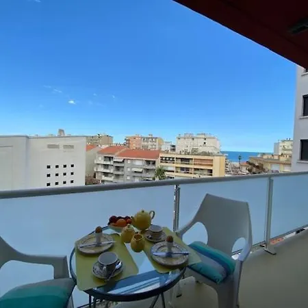 Helios Sea View דירה *